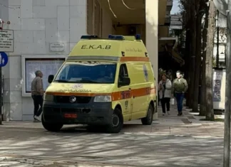 Αγρίνιο: Άνδρας εισέβαλε στο δημαρχείο, επιτέθηκε στον δήμαρχο και δάγκωσε υπάλληλο!