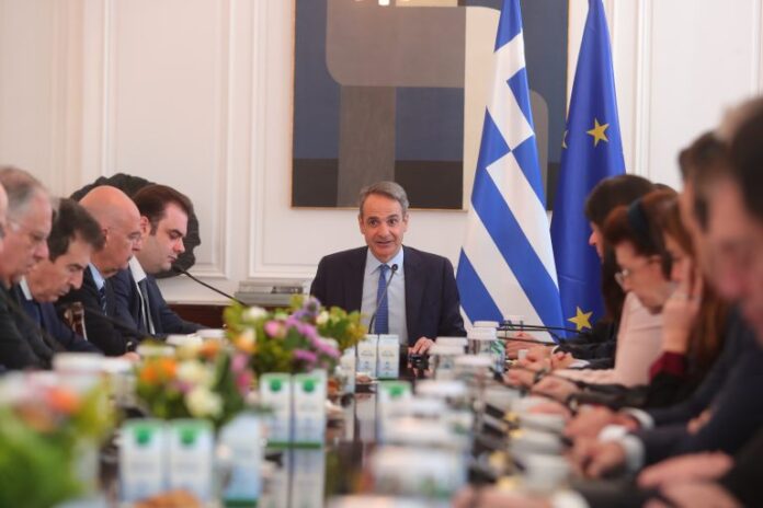 ypoyrgiko-mitsotakis-26032026-768x512-1