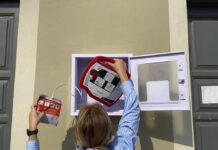 Η Περιφέρεια Δυτικής Ελλάδας προσφέρει απινιδωτή στον Ελληνικό Ερυθρό Σταυρό Αγρινίου
